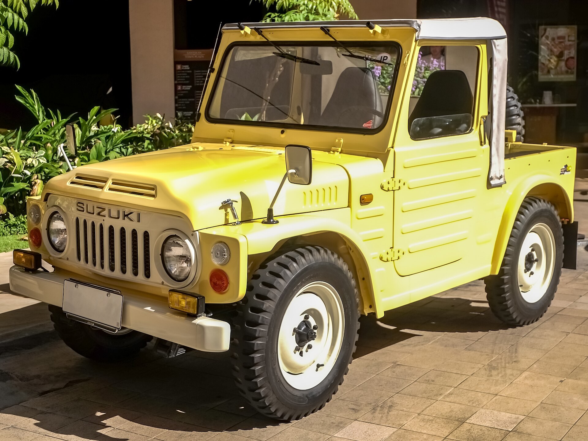 Тестовый Suzuki Jimny 2022 модельного года с длинной колесной базой попал в объектив автопапарацци