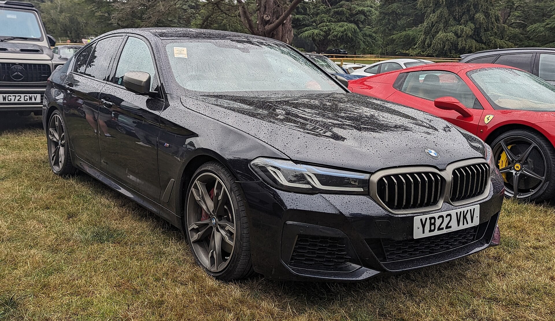 ​Баварцы представили спортивную версию бизнес-седана BMW M550i xDrive 2017 модельного года