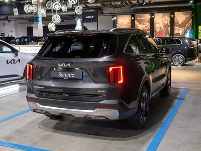 KIA представила семиместный подключаемый гибрид Sorento PHEV 2021 модельного года